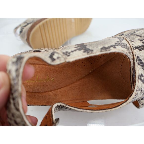 Clarks Women's Kassanda Step Size 7 Wide Snake Print Leather Platform Wedge - Picture 9 of 12